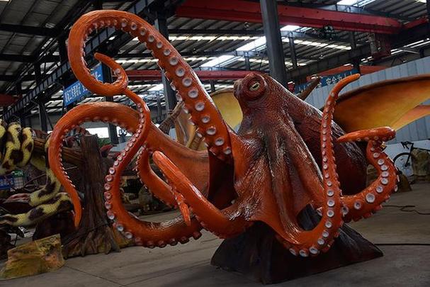 海洋生物景观章鱼雕塑是一款引人注目的展示产品,以其出色的展示效果